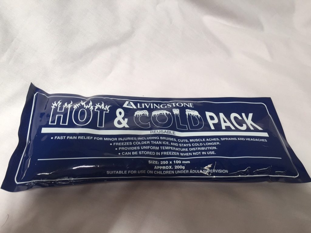 HOT COLD PACK REUSABLE ICE Sprain First Aid
